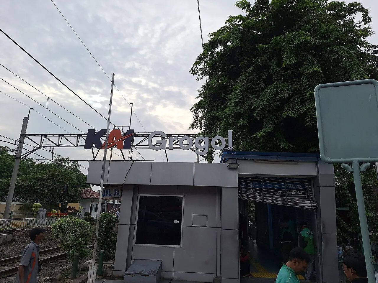 Layanan Publik